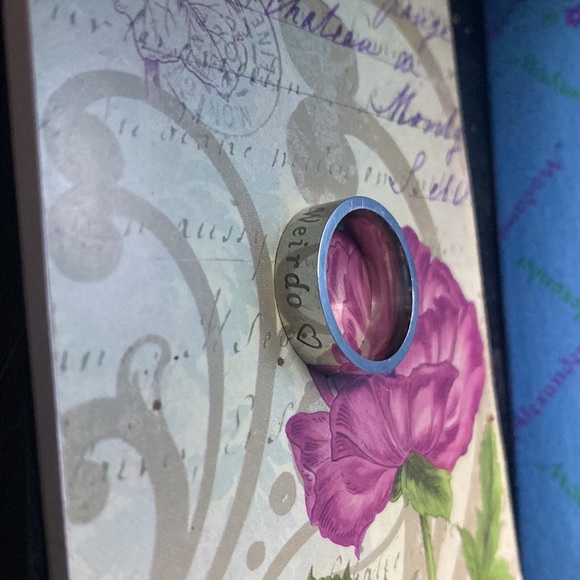 Female ring - Picture 2 of 4